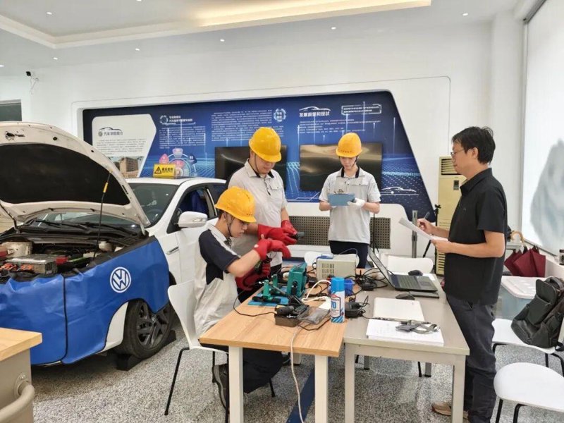 时尚与环保并行:服装塑料包装袋的现状与发展
